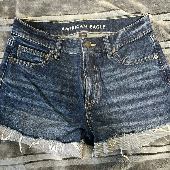 American Eagle Outfitters Dark Blue Jean Shorts - Picture 1 of 2
